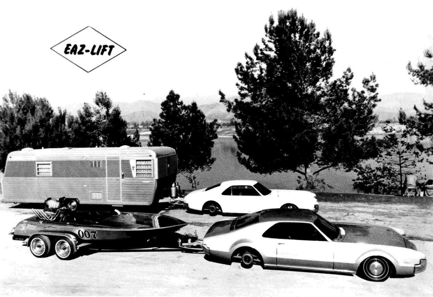 Vintage Eaz-Lift advertisement demonstrating the effectiveness of load equalizing hitches.